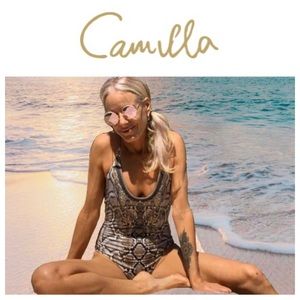 Camilla Kakadu Boo Scoop Neck One Piece Swimsuit Small